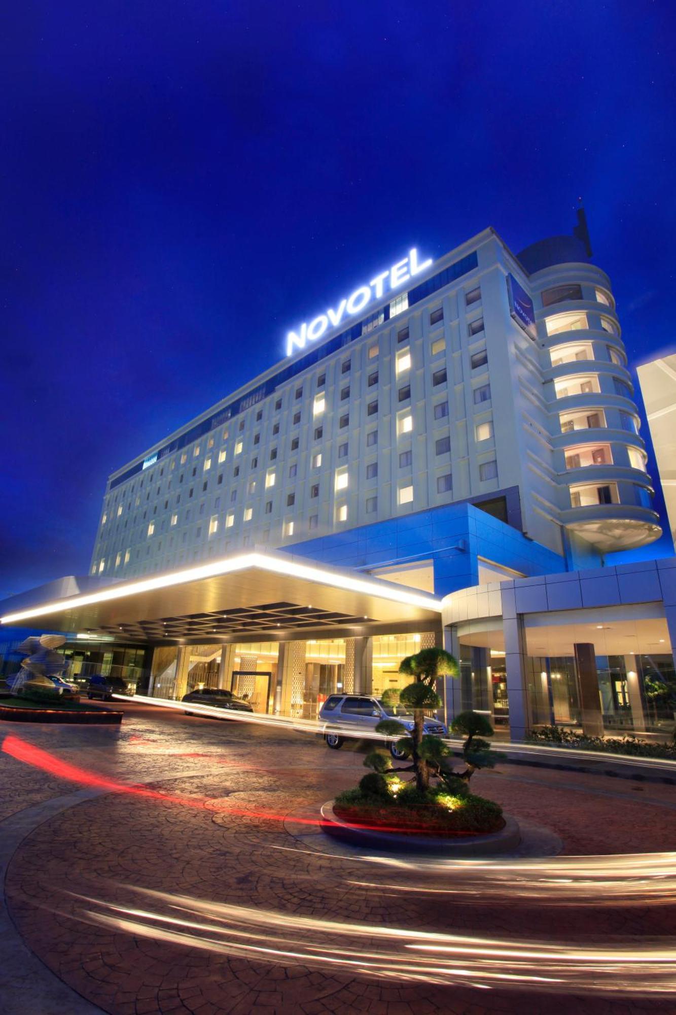 Novotel Bangka Hotel & Convention Center Pangkal Pinang Exterior photo